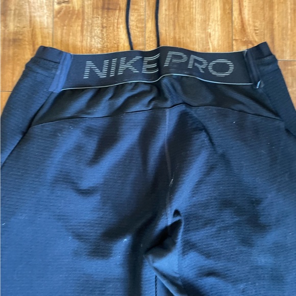 NIKE PRO Women’s Black Jogger Ankle Zipper Size Medium - Picture 9 of 11